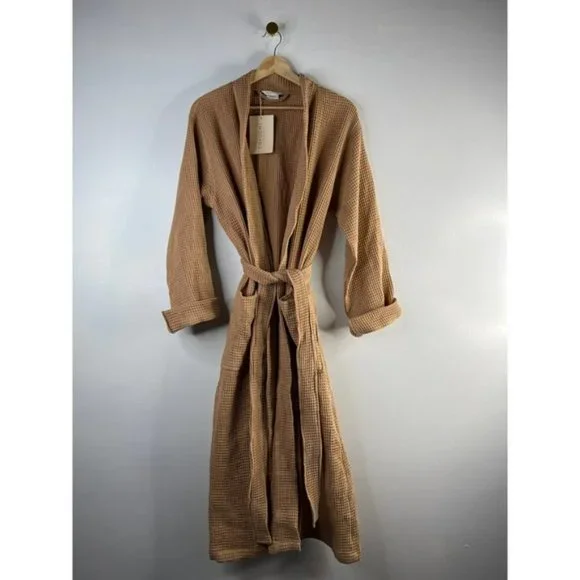 Coyuchi Unisex Organic Cotton Airy Waffle Weave Robe Women's Brown Size: S/M NWT - Picture 2 of 9